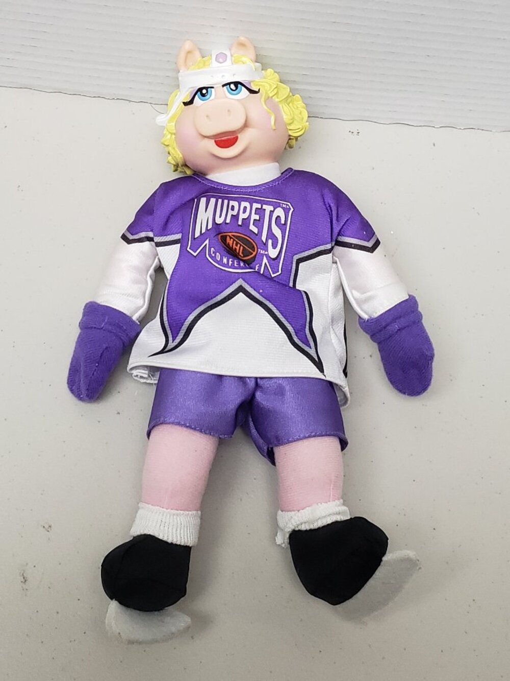 The Muppets Miss Piggy NHL Hockey Plush Doll McDonald's 1995